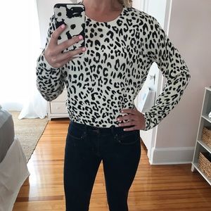 ✨ H&M Black & White Leopard Sweater ✨